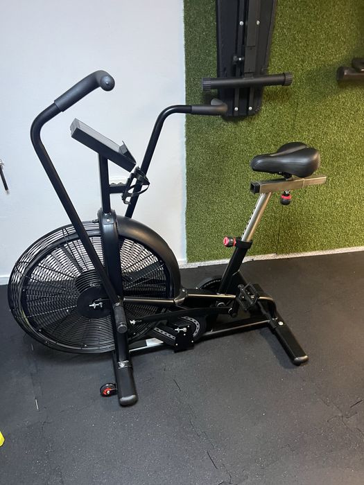 Air bike/ фитнес велосопед с въздушно съпротиеление.