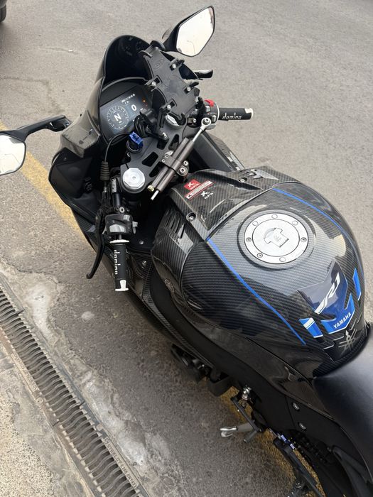 Мотоцикл Yamaha R6 800куб