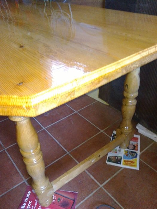 Masa din lemn masiv-3,20 m și bancă din lemn-4m. Noi, nefolosite