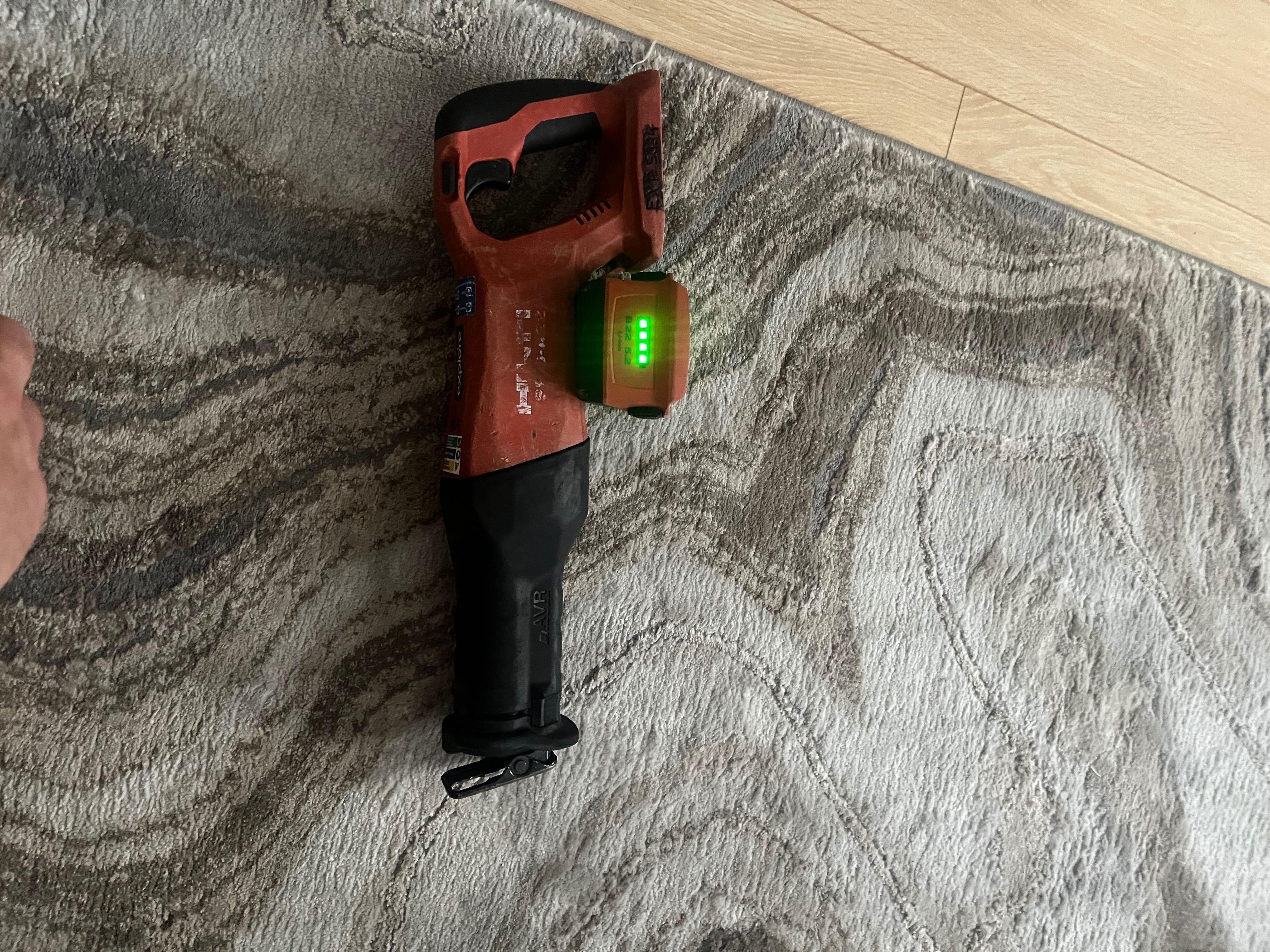 Саблен трион Hilti SR 6 A-22