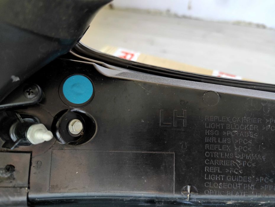 Ford Edge 2017 3.5L V6 Заден Ляв Стоп