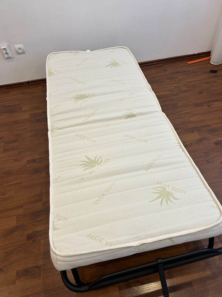 Vand pat pliant + protectie saltea imperimeabila 80 x 190 .