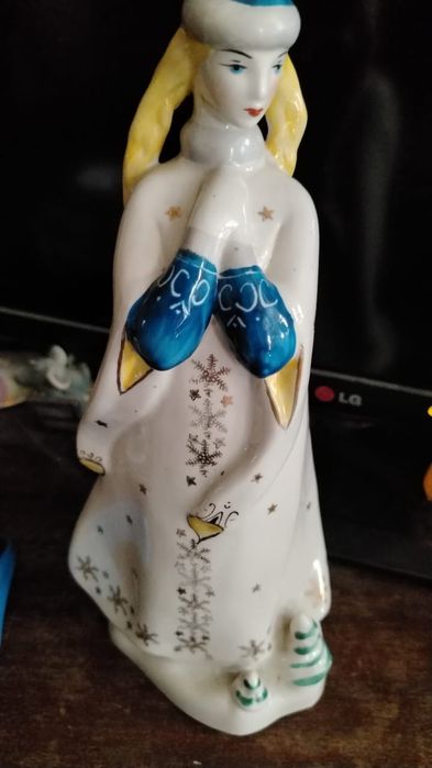 Статуэтка Снегурочка  ссср фарфор  30 см