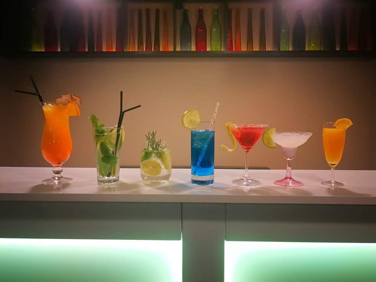 Bar mobil - Cocktail bar evenimente , nunta , botez , majorat