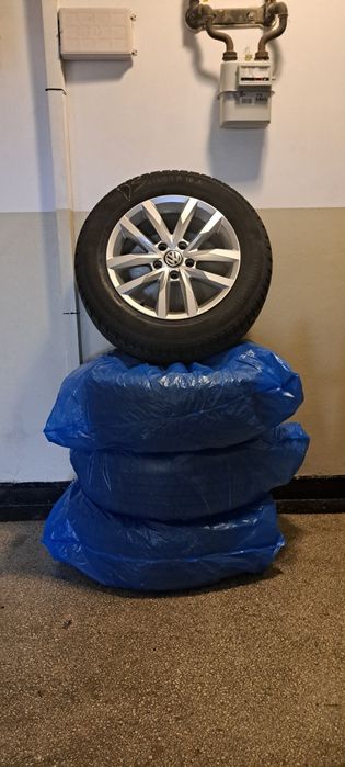 Anvelope Continental ContiContact 215/60r16 95V IARNA
IARNA
Jante