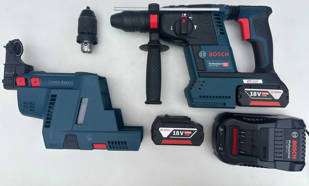 BOSCH GBH 18V-26 F + Bosch GDE 18V-16 - Безчетков перфоратор с прахоу.