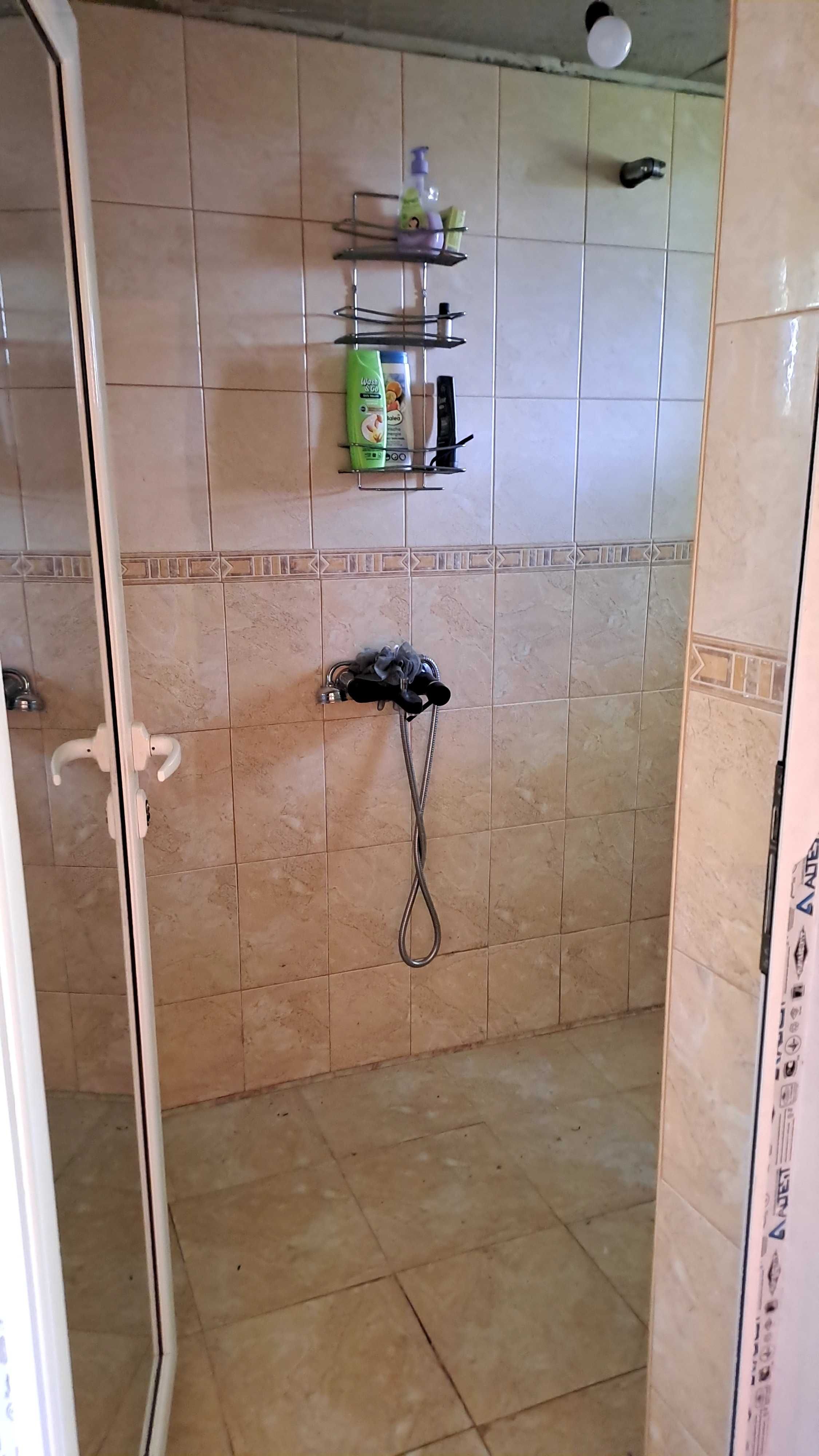 Продавам къща в с.Стубел