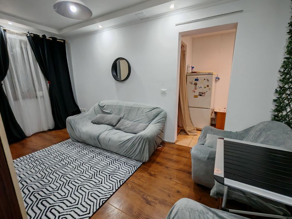 Bl. fără risc, Ap. 3 camere, Podu Ros - Lic. Racoviță.