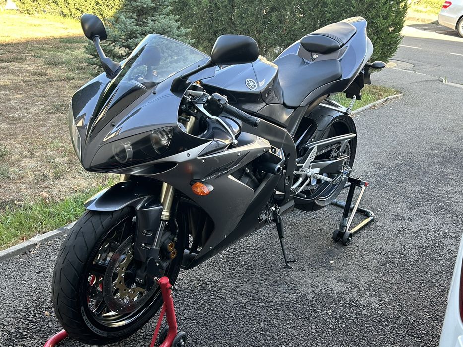Vand Yamaha R1 impecabila
