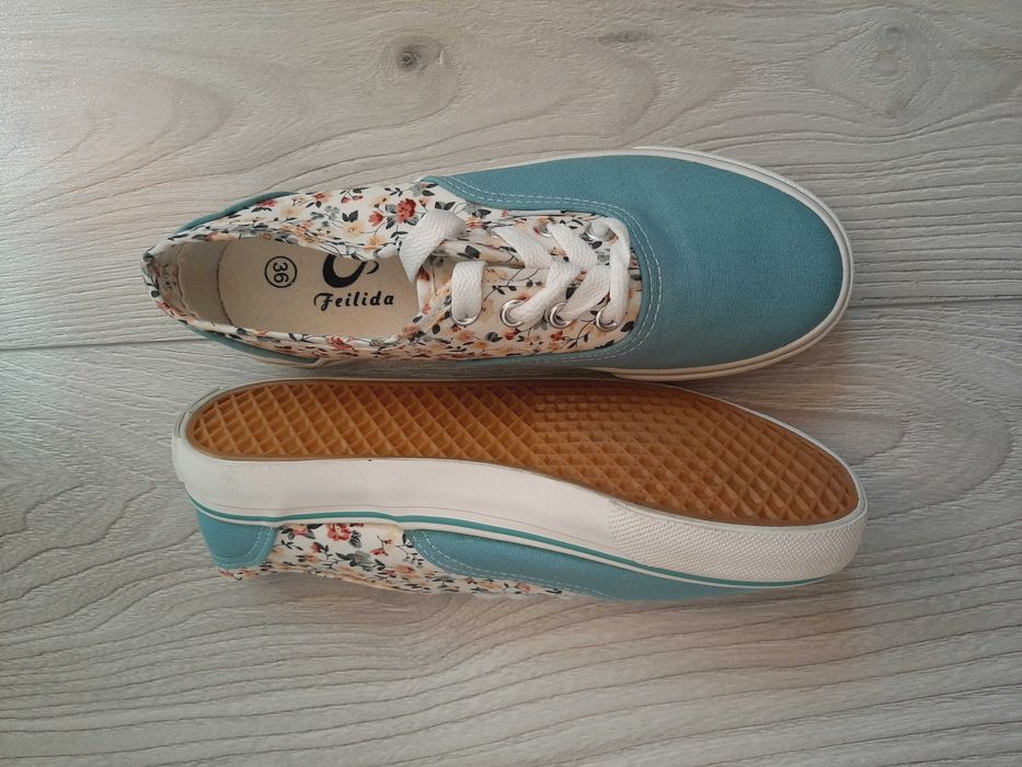 Tenisi de dama model floral