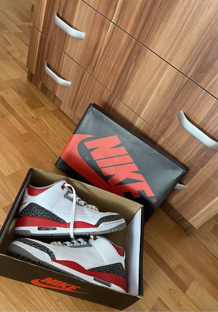 Vând Nike Air Jordan 3 Retro ‘Fire Red’ 2022