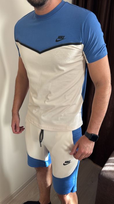 Мъжки спортни комплекти Nike