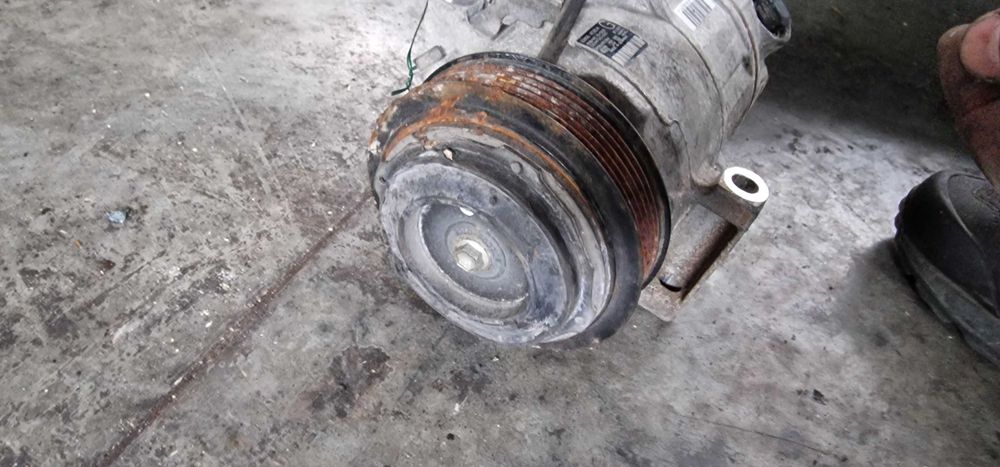 Compresor Clima Qashqai Renault Kadjar Captur Clio 1.5 dci  926004EB2A