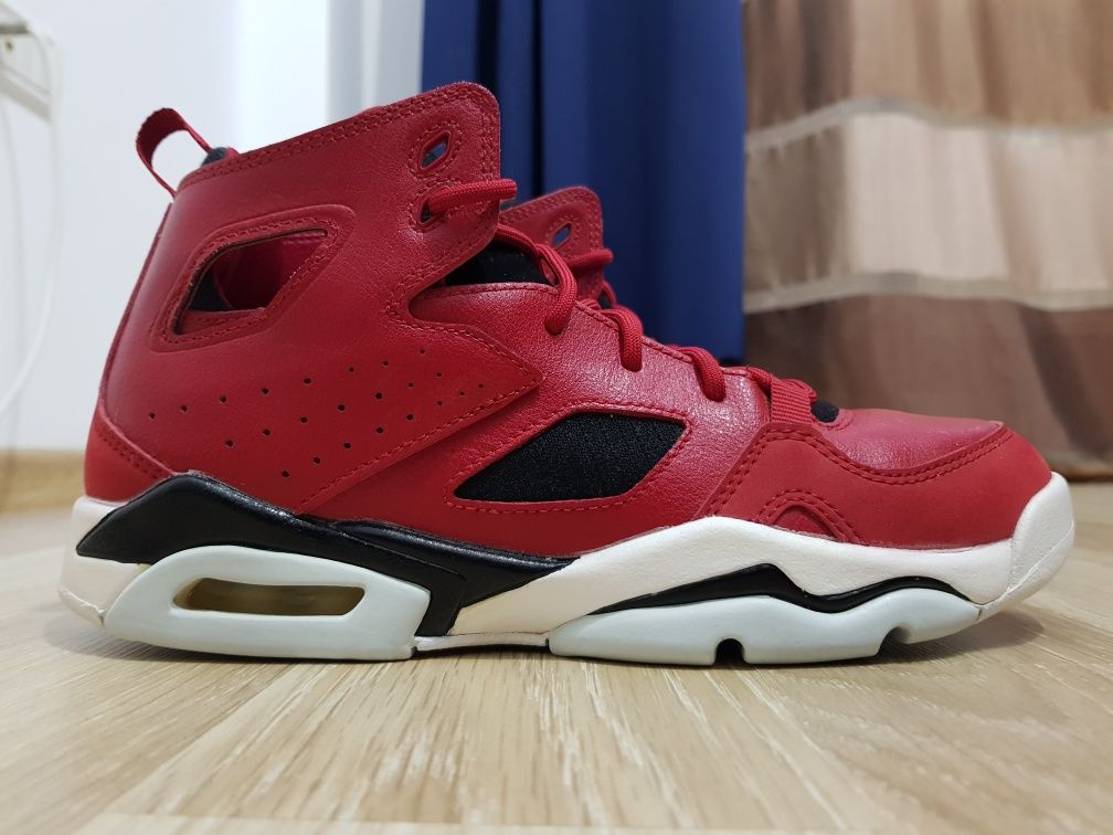 Adidasi Jordan mărimea 38 nike force boost