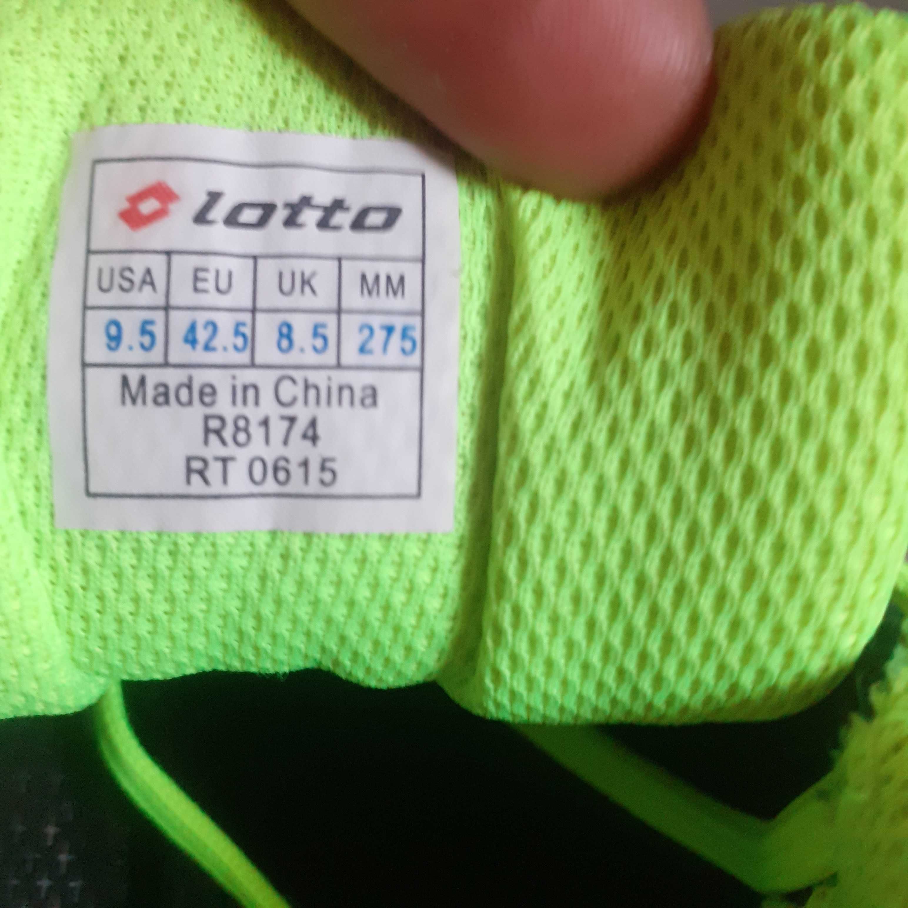 Vand adidasi fotbal Lotto Futsal originali, 42, pret 100 lei