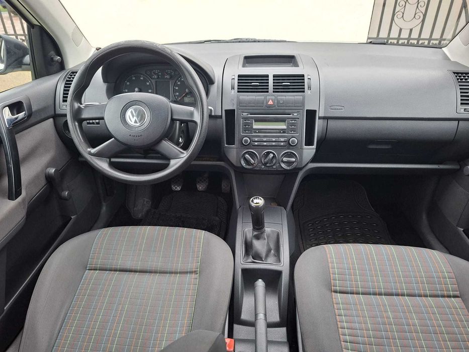 VW Polo facelift 2007-Benz.12/12V. Provenienta Ro .110000km!Pret 1700E