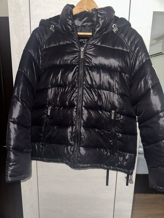 Дамско зимно яке GUESS