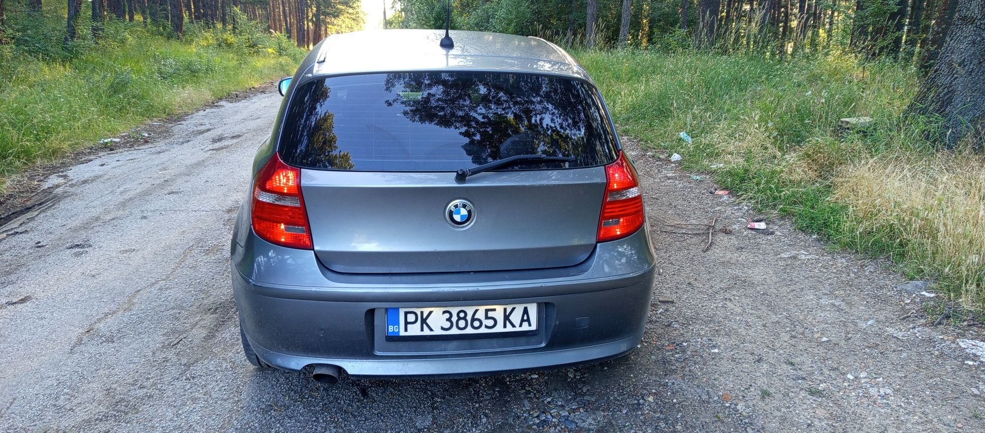 Продавам бмв е87 118д автоматик
