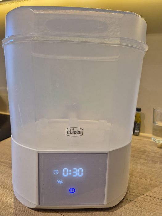 Sterilizator biberoane Chicco cu uscare