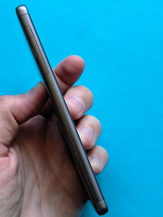 Sony Xperia XA - 2GB ram , 16GB rom