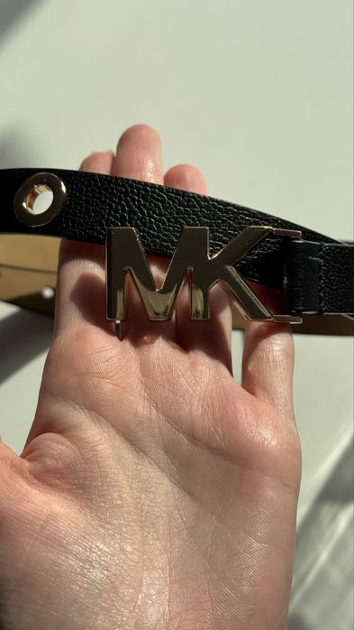 Micharl kors reversible belt alb