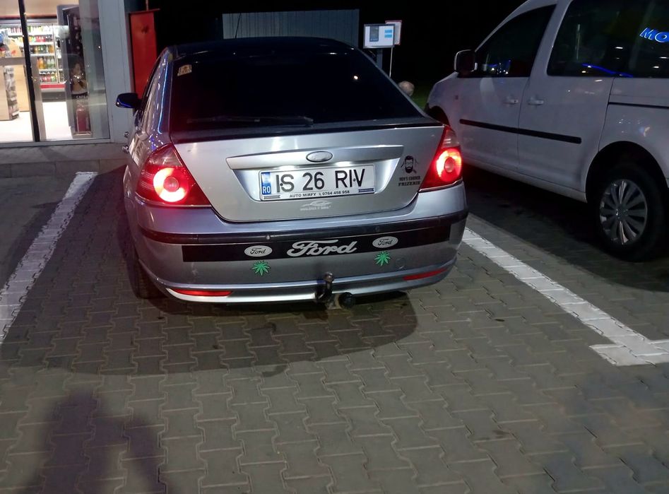 Se vinde  FORD Mondeo