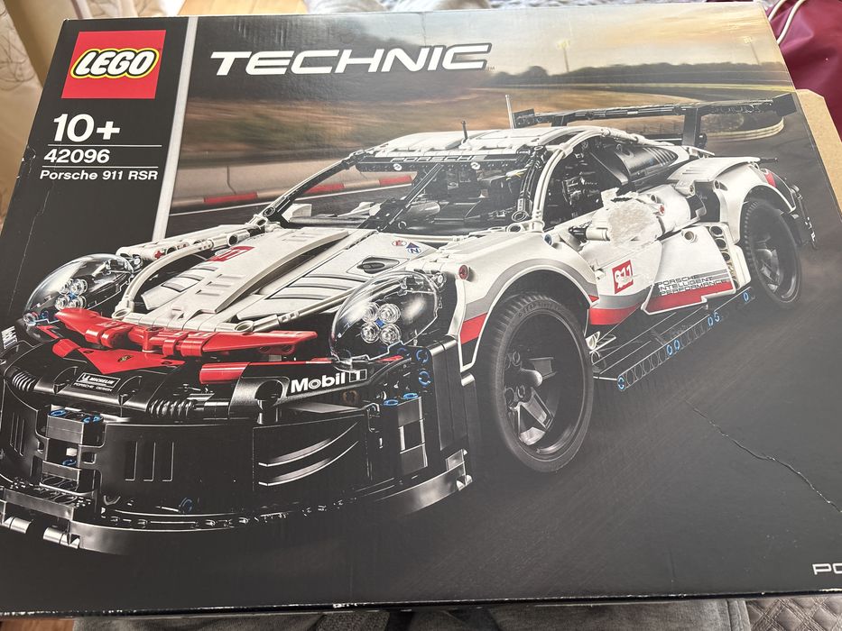 LEGO Porsche 911: культовый спорткар в твоих руках!