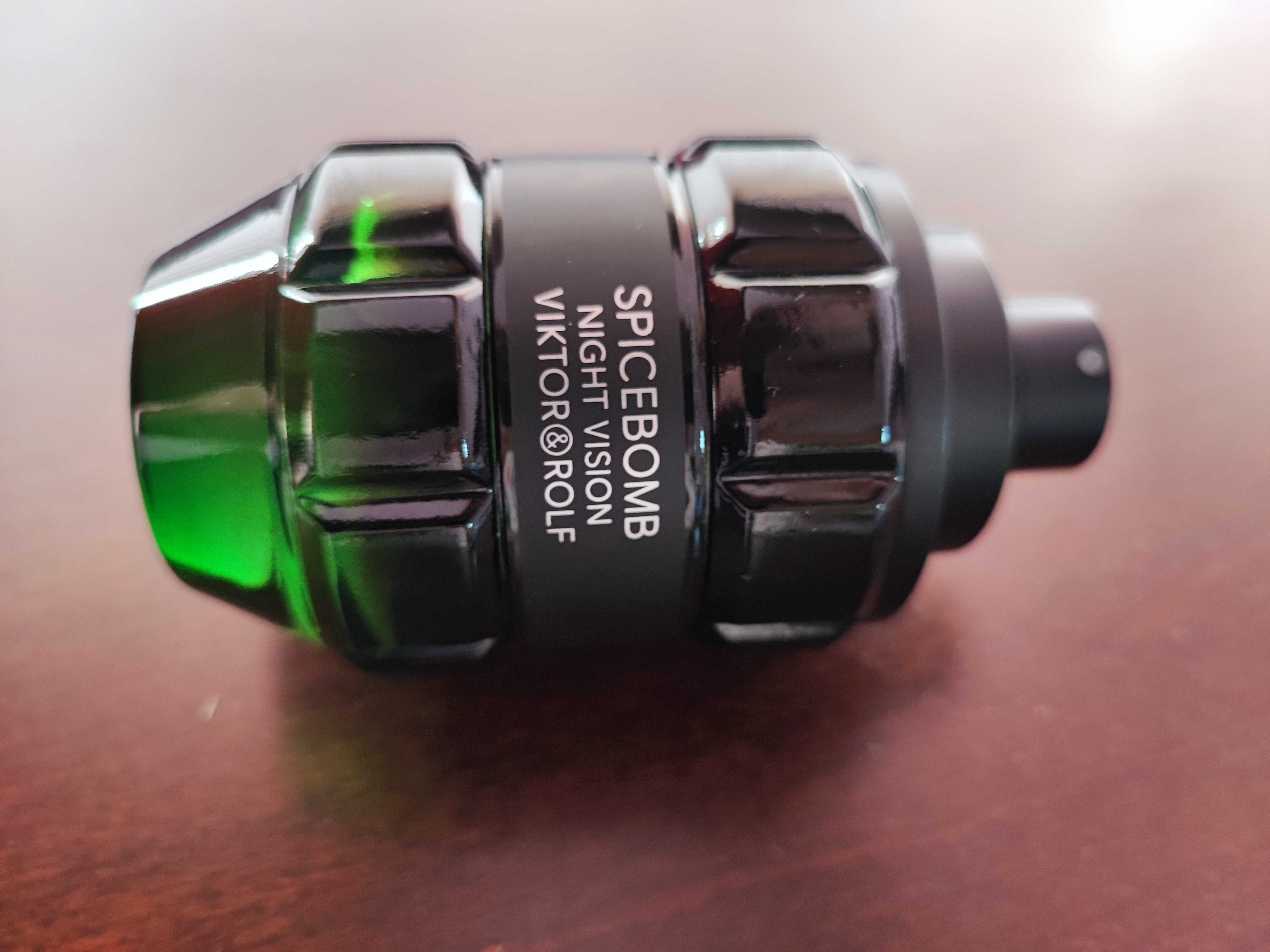 Парфюм Viktor & Rolf Spicebomb Night Vision