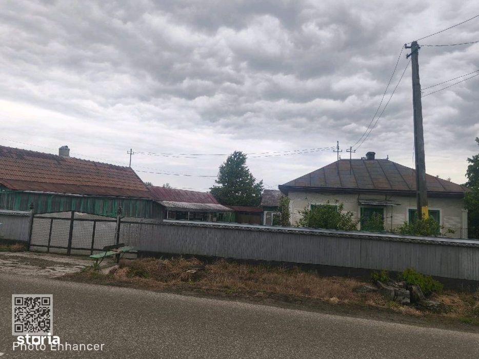 2 Case + 1600 mp Teren, zona centrala Balinesti, Siret