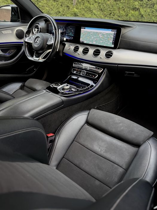 Mercedes E220, pachet AMG, 9G tronic, Tableta mare, 360, head-up