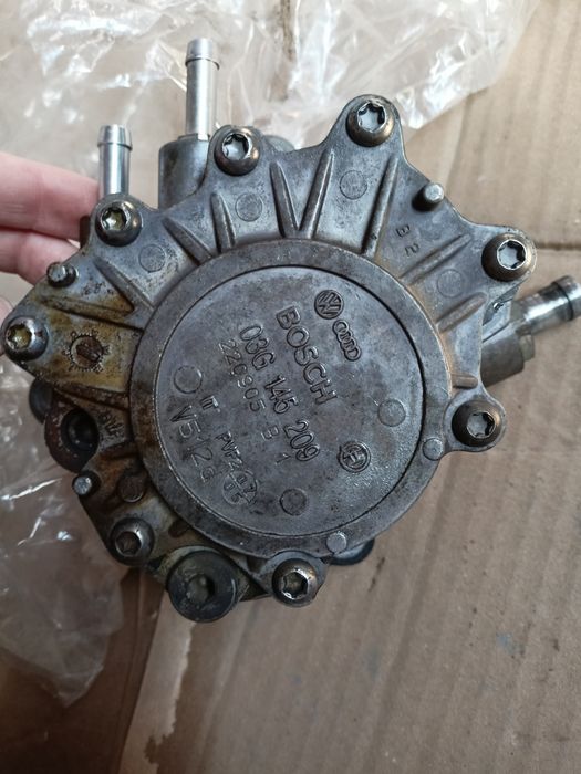 Piese Golf 5 (Pompa tandem, ECU, clima, magazie CD, releu bujii, CAN)