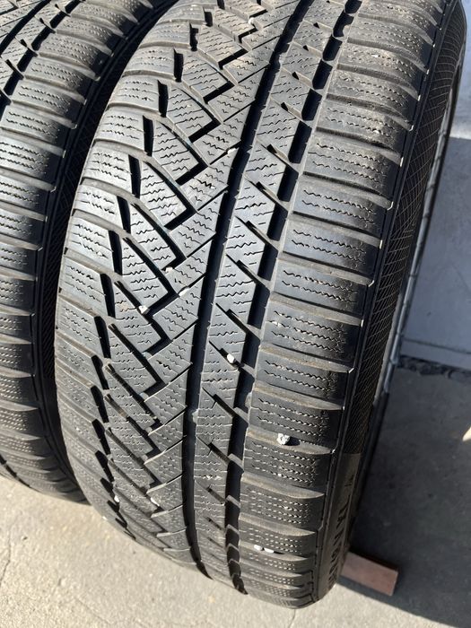 2 бр. зимни гуми 235/45/18 Continental 6 mm DOT 3518