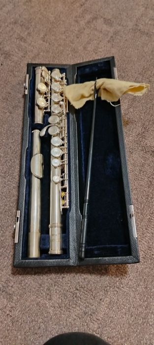 Vând flaut Thomann Fl-200