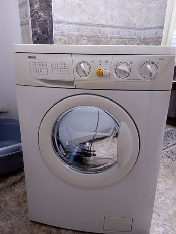 Zanussi FV 832 стиральная машина на запчасти.