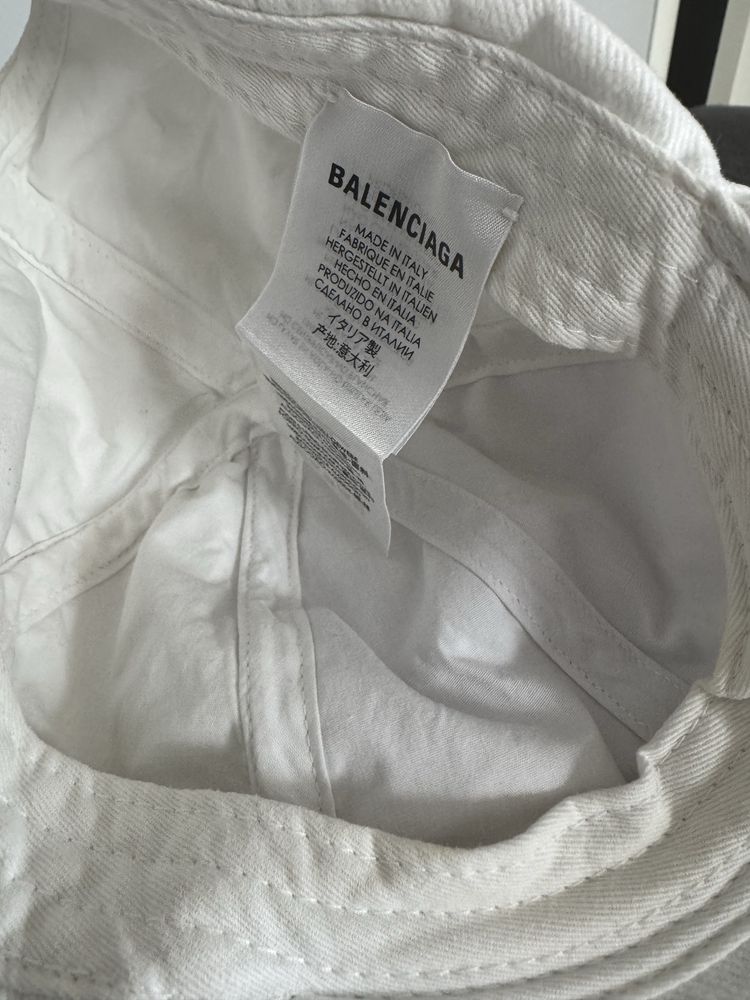 Оригинална шапка Balenciaga