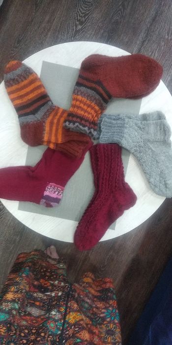 Продаются носки,  кофты, вязаные изделия ручной работы