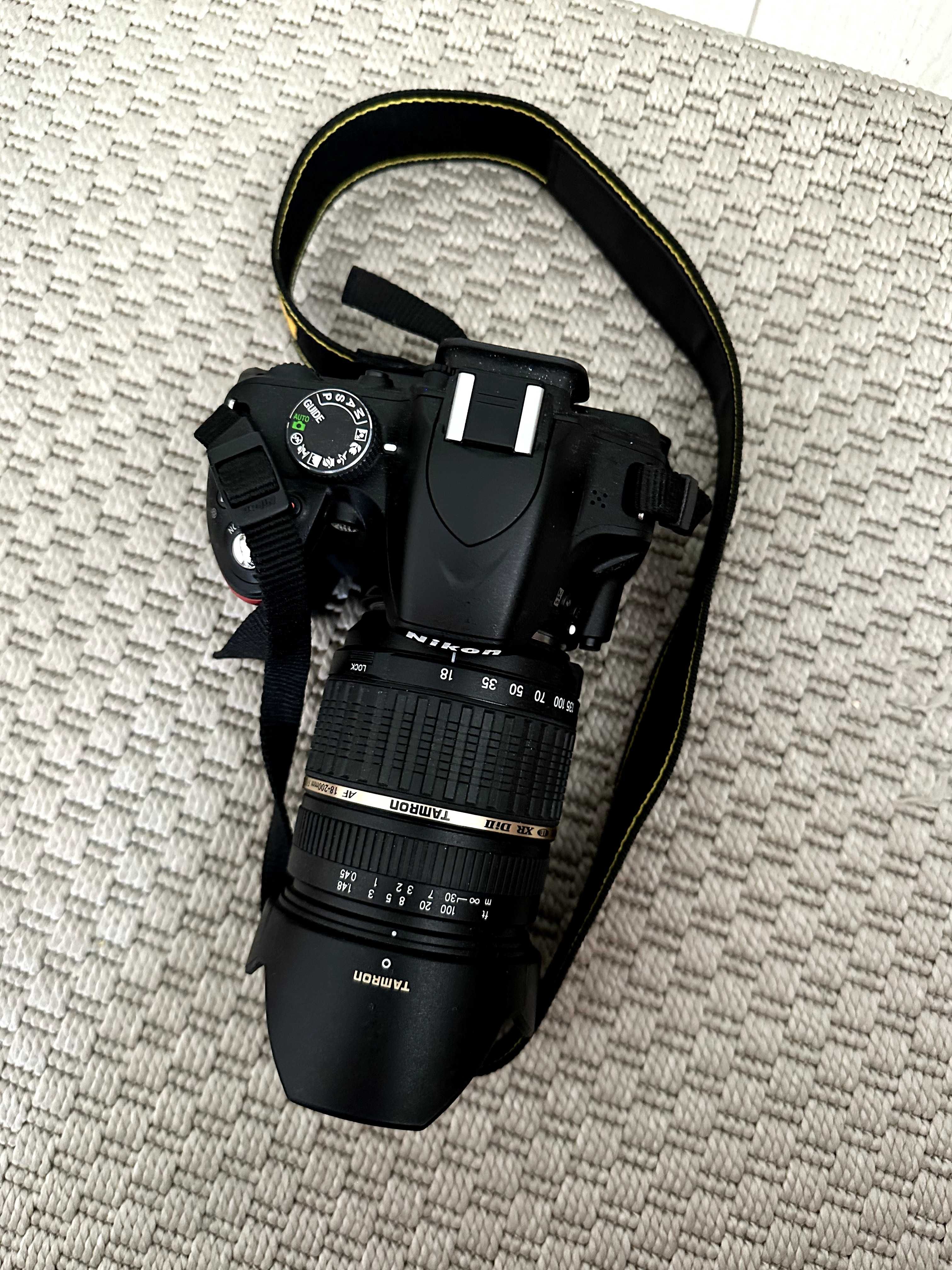 Vand Nikon D3200 + Obiectiv Tamron 18-200mm + Acessorii | D3100 D3300