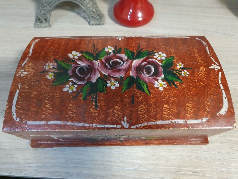 Cutie depozitare bujuterii din lemn masiv