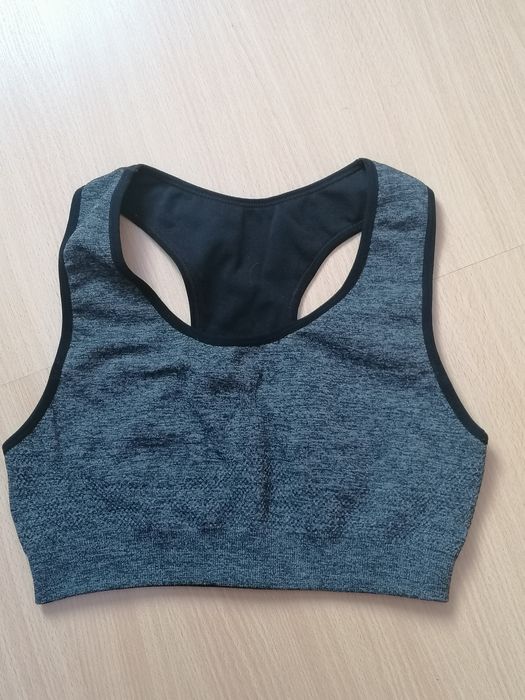 Неносени спортни дрехи за 5-10 лв