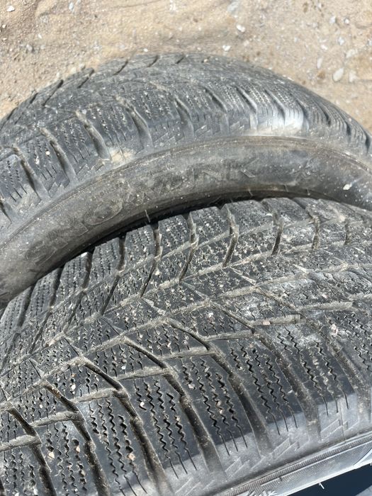 Шины зимние в отличном состояний
