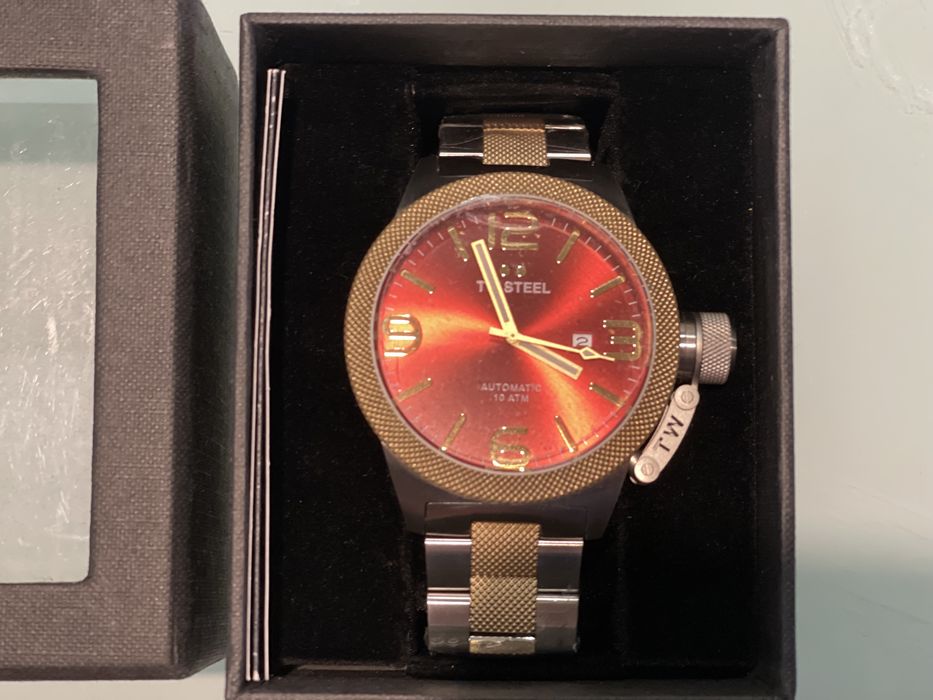 Часовник TW STEEL CB76 50мм НОВ АВТОМАТИК Самонавиващ се