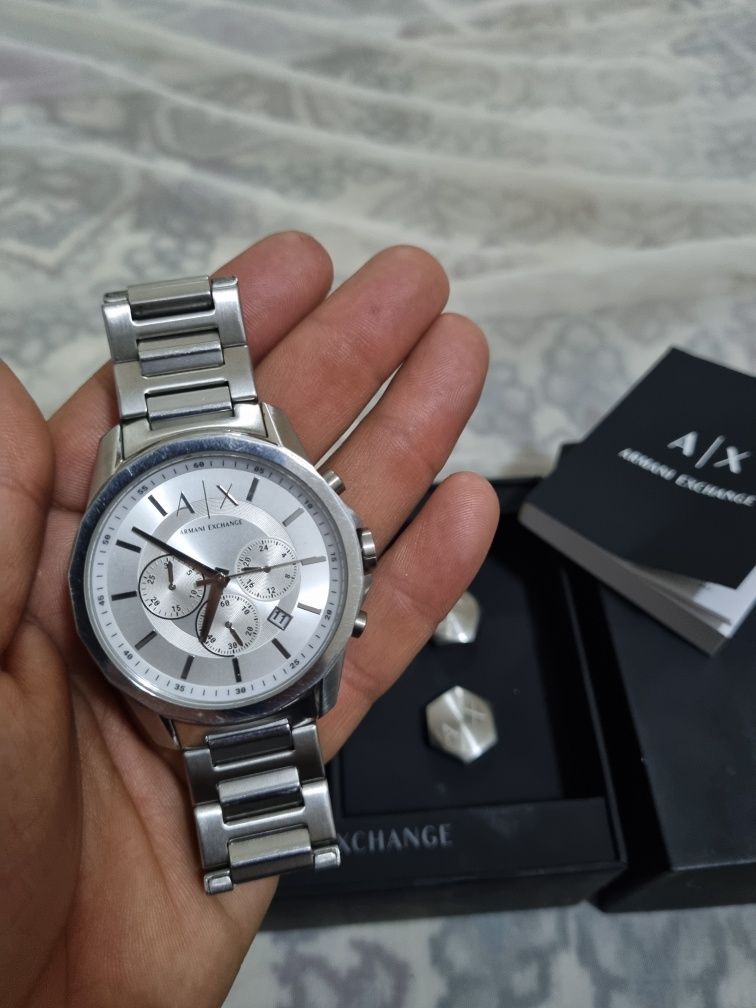 Orginal firminni Soat sotiladi ARMANI EXCHANGE