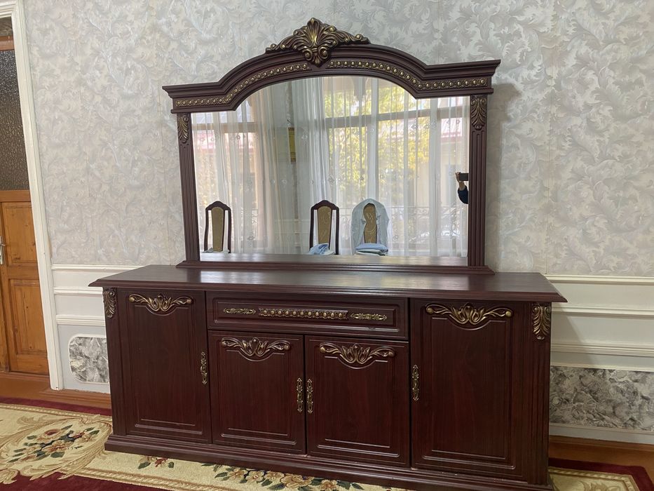 Мебель б/у комод для гостинной