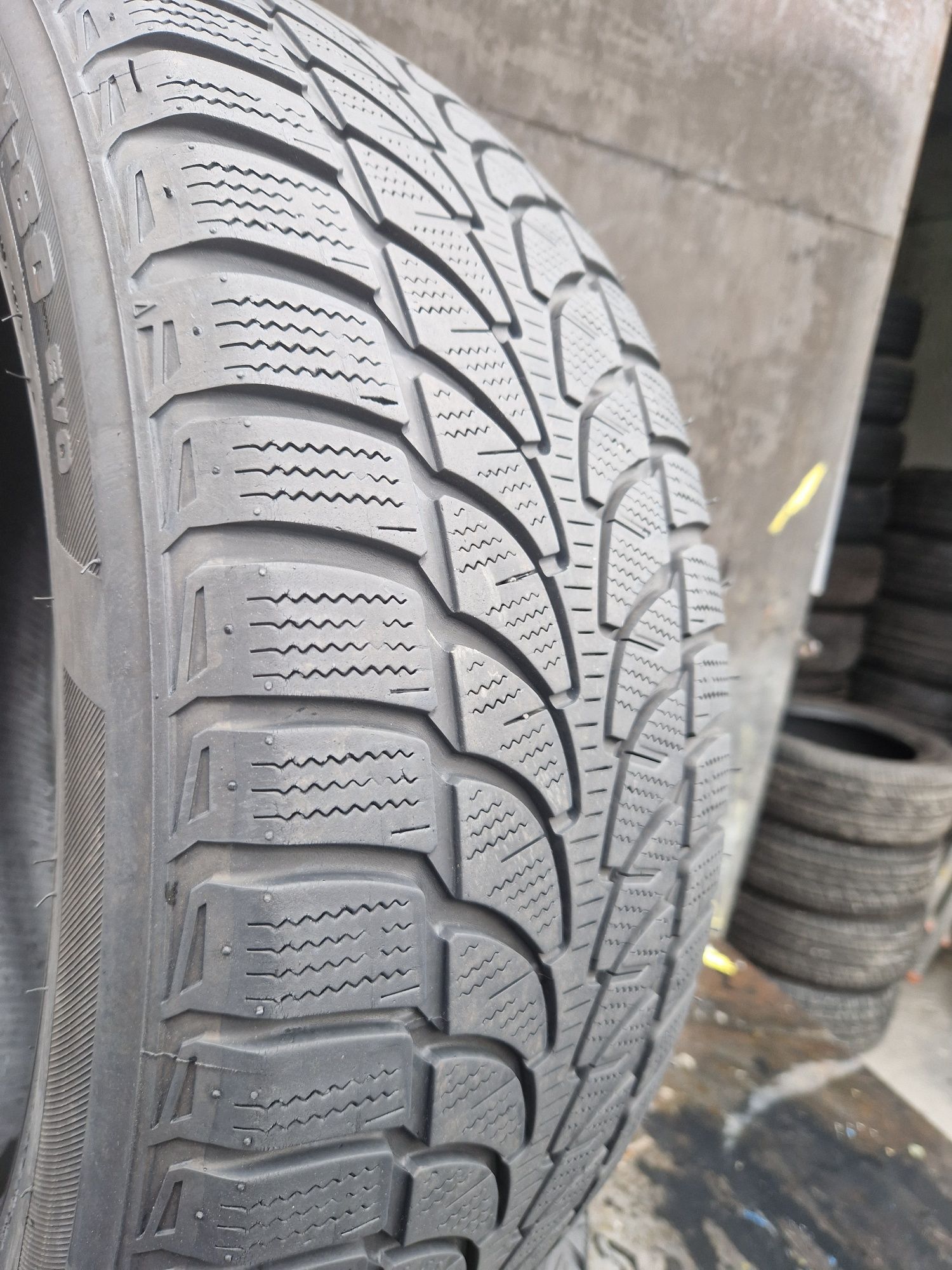 2 Anvelope Bridgestone 235 55 R18 M+S