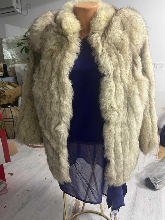 haina de blana de vulpe argintie