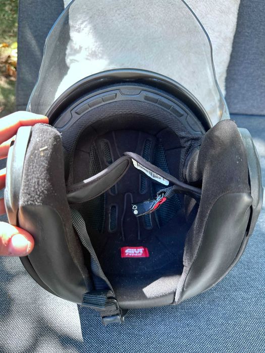 Casca moto Givi cu ochelari de soare hps x 07 XL