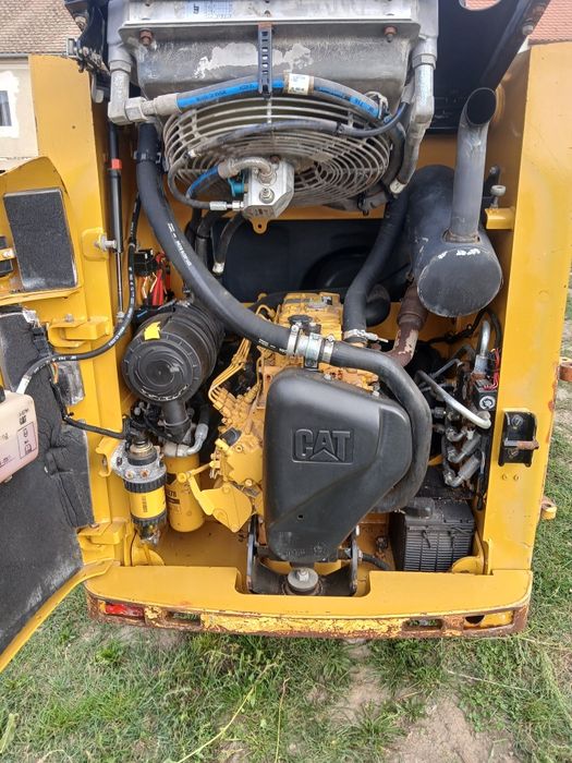 MiniÎncarcator caterpilar 216B3