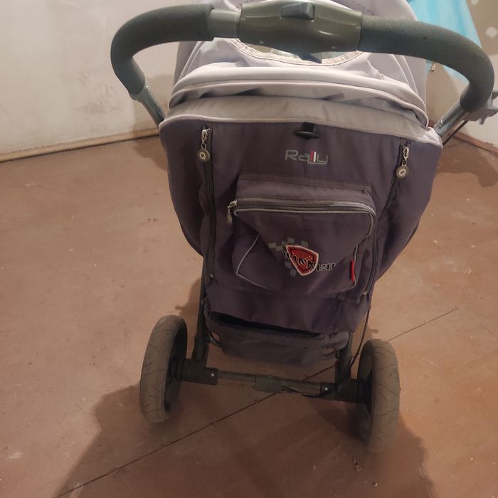 Коляска прогулочная