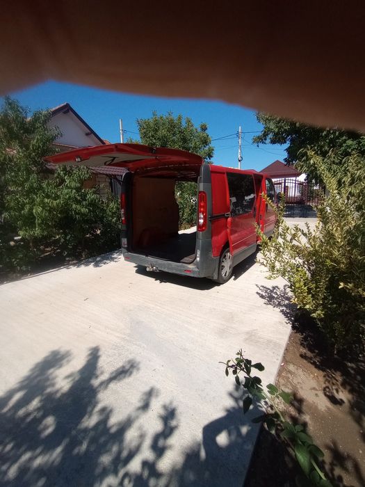 Opel Vivaro 2.0 CDTI, 122036km, 2008, model lung