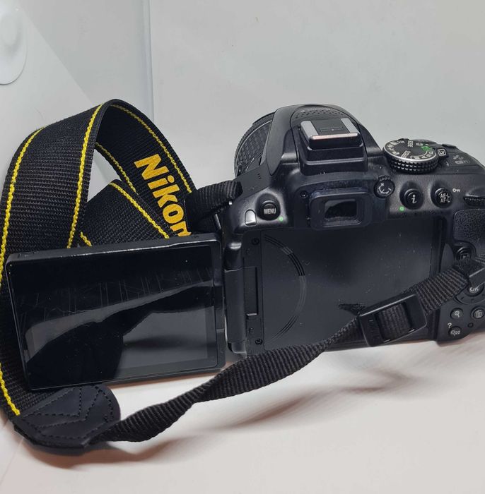 Vand aparat foto d5300 stare excelenta si obiectiv Nikon 18-55